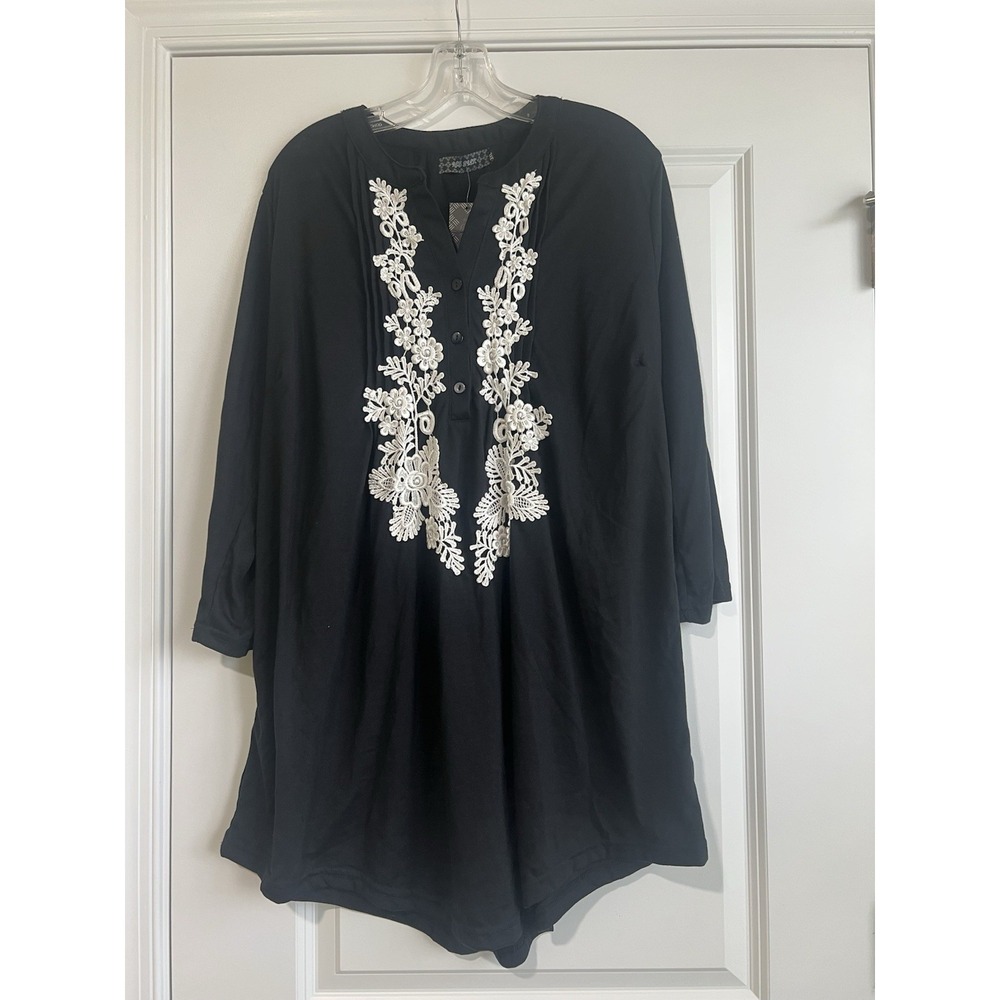 Ice Silk Women's Black V-neck Button Top with White Embroidery Size 3XL NWT